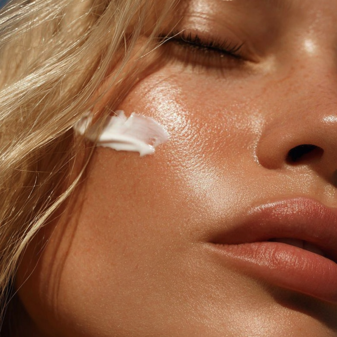 Daily hydration in a lightweight face cream.